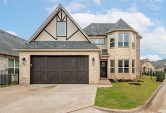 2415 Vineyard Dr, Granbury, TX 76048