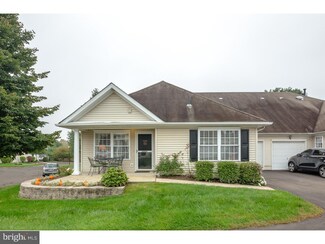 56 Avenrowe Ct Unit 5, Fairless Hills, PA 19030