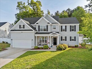 829 Corona Ln, Chesapeake, VA 23322
