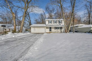 34188 Gina Dr, North Ridgeville, OH 44039