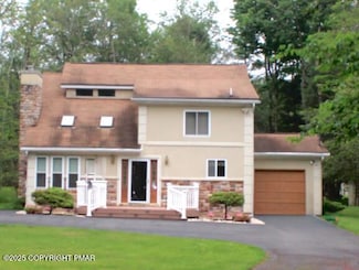 111 Sir Lyonnesse Ct, Blakeslee, PA 18610