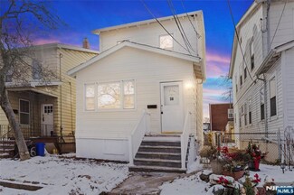 38 Scofield St, Newark, NJ 07106