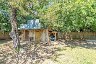 207 N Oneil St, Alvord, TX 76225