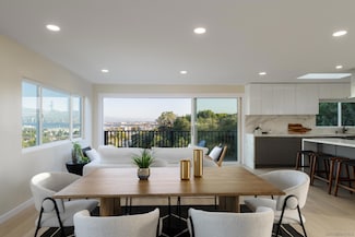 1161 Akron St, San Diego, CA 92106