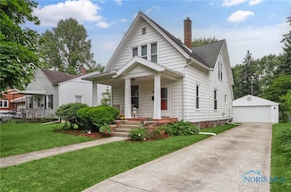 416 Buttonwood Ave, Bowling Green, OH 43402