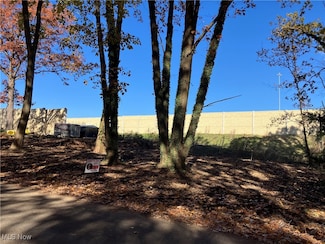 0 Woodview Dr, Akron, OH 44319