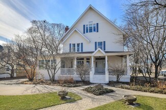 224 N Ellis Ave, Wheaton, IL 60187