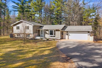 5841 David Dr, Wisconsin Rapids, WI 54494