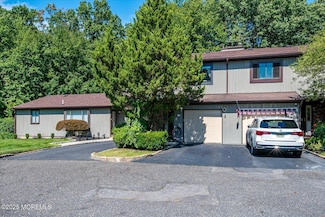 76 Letts Ct, Matawan, NJ 07747