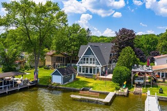 1539 Lowe Dr, Algonquin, IL 60102