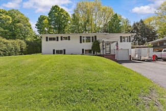 17 Woodland Dr, Barre, VT 05641