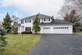 8405 Turnberry Dr, Manlius, NY 13104
