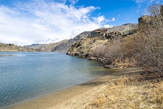 247 N Shore Dr, Orondo, WA 98843