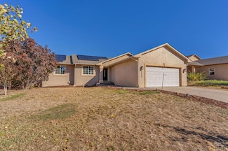 2327 Crestwood Ln, Pueblo, CO 81008