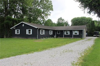 2258 W Country Club Rd, Crawfordsville, IN 47933