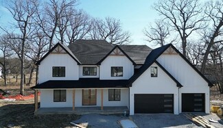 9528 Fescue Dr, Saint John, IN 46373