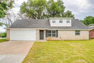 901 Darlene Ln, Arlington, TX 76010
