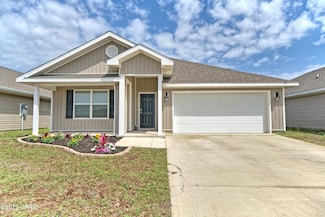 191 Ryder Ln, Panama City, FL 32404