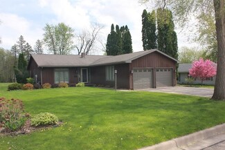 1045 Eastman St, Platteville, WI 53818