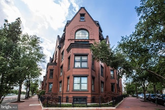 1020 Pennsylvania Ave SE Unit 304, Washington, DC 20003
