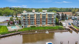 815E Wells St Unit 304, South Haven, MI 49090