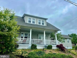 39 E 2nd Ave, Runnemede, NJ 08078