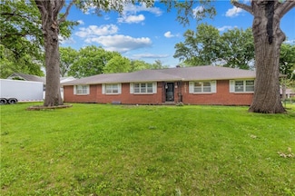10915 Cypress Ave, Kansas City, MO 64137