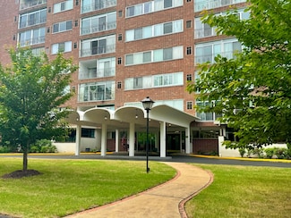 1414 Continental Dr, Chattanooga, TN 37405