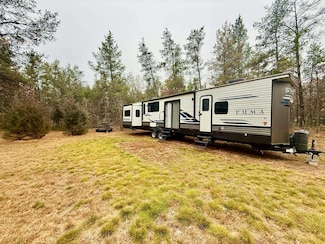 1615 Campfire Rd, Nekoosa, WI 54457