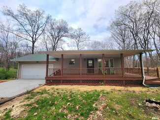 15610 Lakeview Ln, Mount Vernon, IL 62864