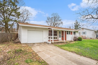 1214 Bretton Dr, Kalamazoo, MI 49006