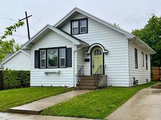 1024 Monroe Ave, Racine, WI 53405