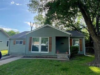 933 SW 4th St, Grand Prairie, TX 75051