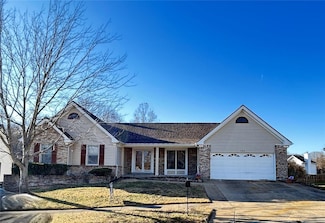 125 Rhinegarten Dr, Florissant, MO 63031