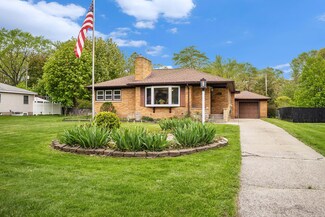1834 Belmont Dr, Norton Shores, MI 49441