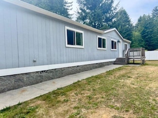 451 Cessna Dr, Crescent City, CA 95531