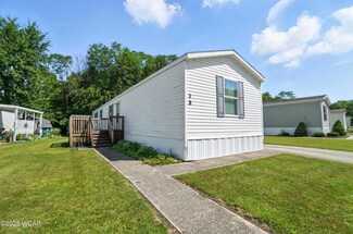 13 Lakeside Dr, Lima, OH 45804