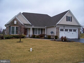 3111 Farmview Dr, Paradise, PA 17562