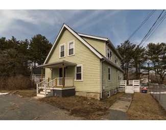 91 Fairhaven Rd, Mattapoisett, MA 02739