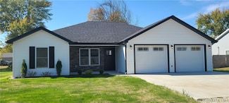 133 McDonald Ave, Versailles, MO 65084