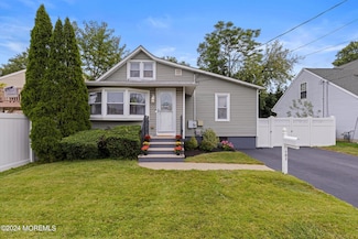 182 Hudson Ave, North Middletown, NJ 07748