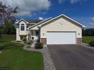 1006 Hilltop St, Braham, MN 55006