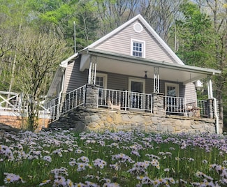 3273 S Us 19e Hwy, Newland, NC 28657