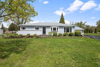 646 68th St, Willowbrook, IL 60527