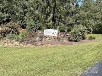 000 National Forest Dr, Lenoir, NC 28645