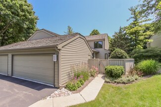 483 Valley View Rd, Lake Barrington, IL 60010
