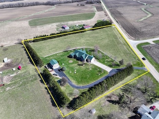 3402 S Paw Rd, Paw Paw, IL 61353