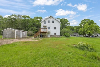 7 Aucoot Rd, Mattapoisett, MA 02739