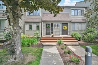 55 Wickhams Fancy Unit 55, Collinsville, CT 06019