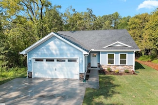 122 Stephenson Street Extension, Taylors, SC 29687